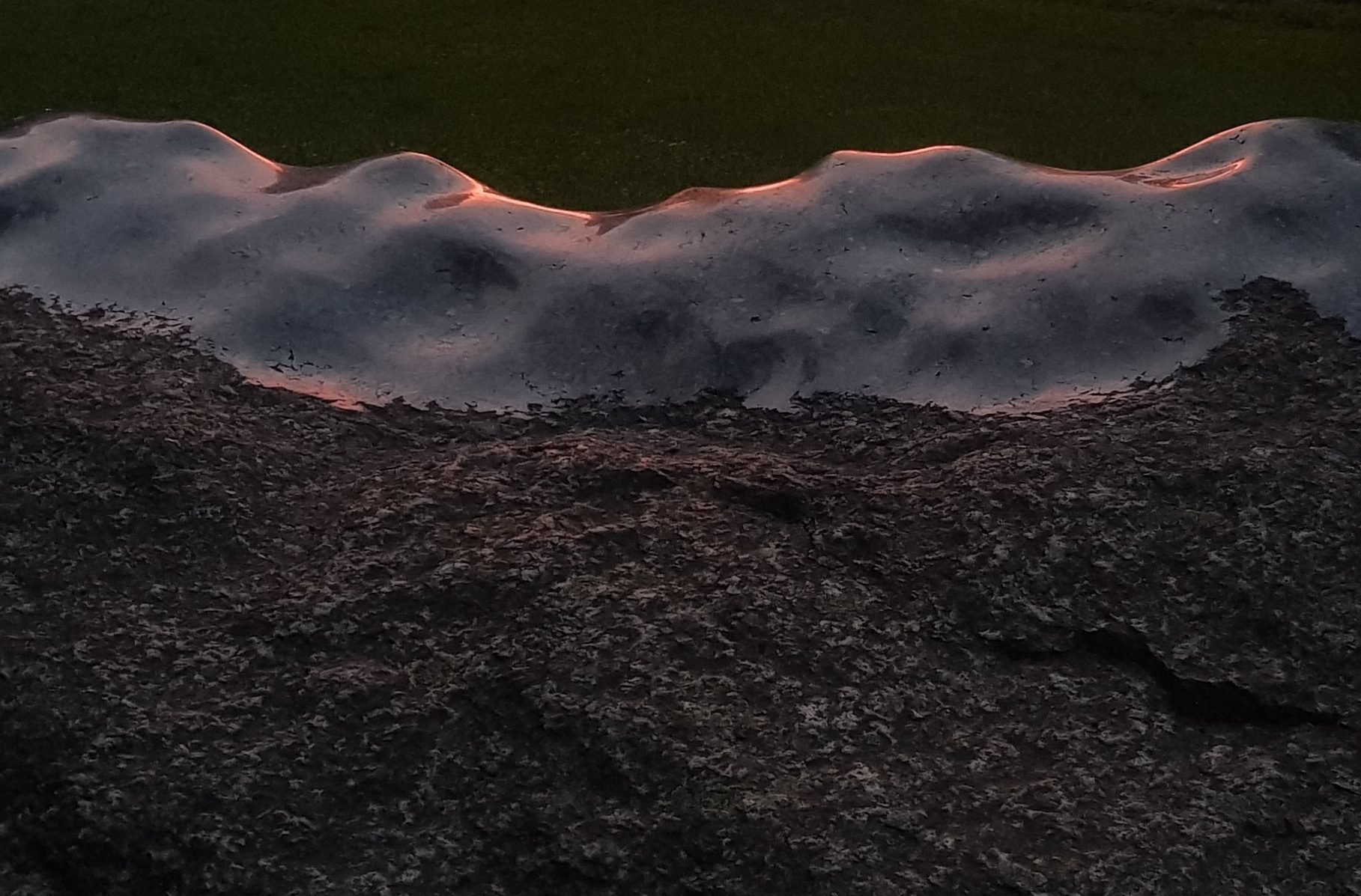 Skulptur im Abendlicht